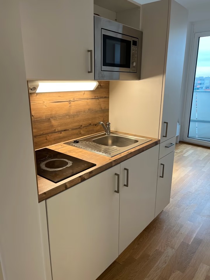 Möbliertes 1-Zimmer Apartment mit Balkon in München-Riem