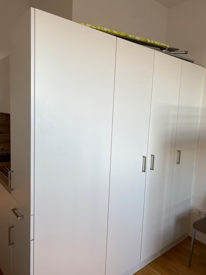 Möbliertes 1-Zimmer Apartment mit Balkon in München-Riem