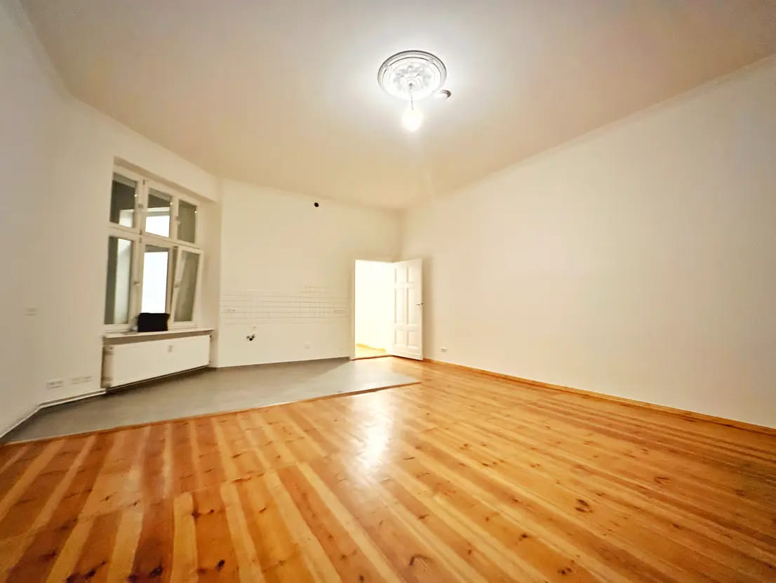 Geräumige 4-Zimmer-Wohnung in Aachen – Hell & Unmöbliert