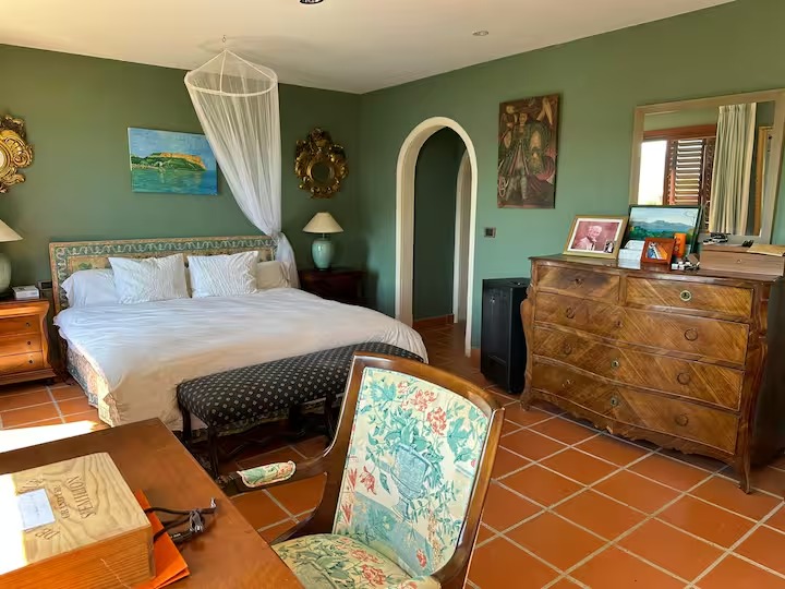 Luxury Sea View Villa with Private Pool & Panoramic Bay Views